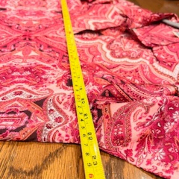 Pleione satin blouse pink with paisleys. - Picture 4 of 5